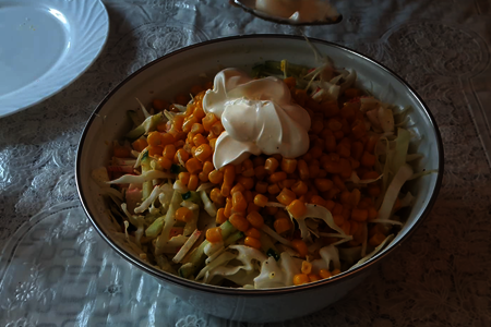 Крабовый салат с капустой: шаг 4
