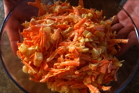 Морковный салат с ананасами! покоряет с первой ложки!: шаг 4