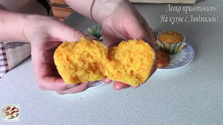 Пышные и очень вкусные морковные кексы.: шаг 8