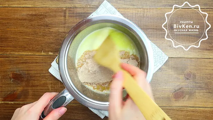 Пирожное черный лебедь заварное со сливками: шаг 1