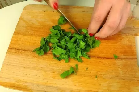 Мясной пирог "улитка" с курицей и грибами: шаг 5