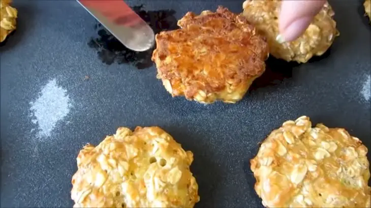 Возьмите овсянку и сыр, получите вкуснейшее печенье (без муки и сахара): шаг 5