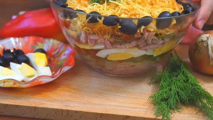 Мясной салат на праздничный стол: шаг 9