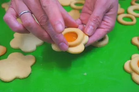 Песочное печенье с вареньем: шаг 7