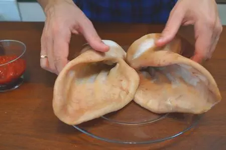 Праздничная закуска из запеченных свиных ушек: шаг 1