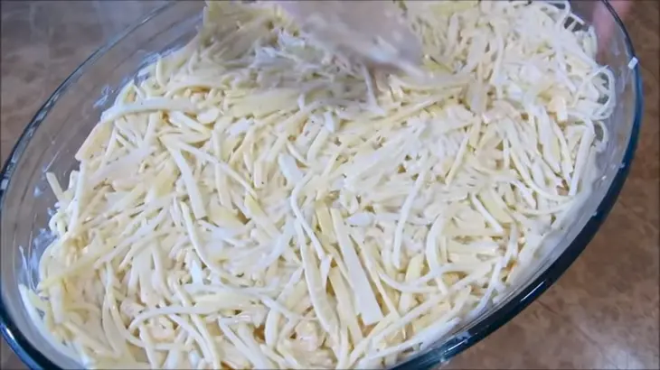 Посыпьте кукурузными хлопьями картофель / удивительное блюдо!: шаг 4