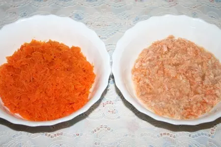Нежный салат "мимоза" с консервированной сёмгой: шаг 1