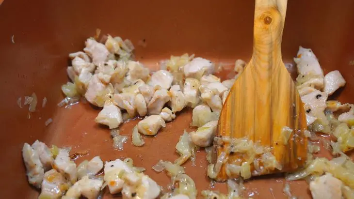 Картофельные драники с мясной начинкой и сыром: шаг 2