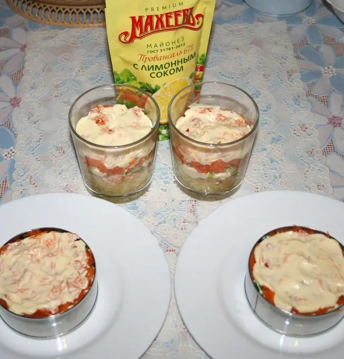 Нежный салат "мимоза" с консервированной сёмгой: шаг 10