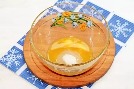 Двухслойный яблочный пирог с орешками: шаг 2