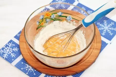 Двухслойный яблочный пирог с орешками: шаг 5