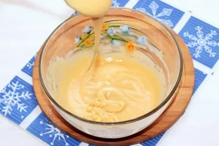 Двухслойный яблочный пирог с орешками: шаг 7