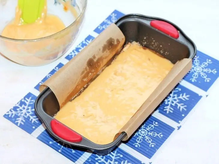Двухслойный яблочный пирог с орешками: шаг 11