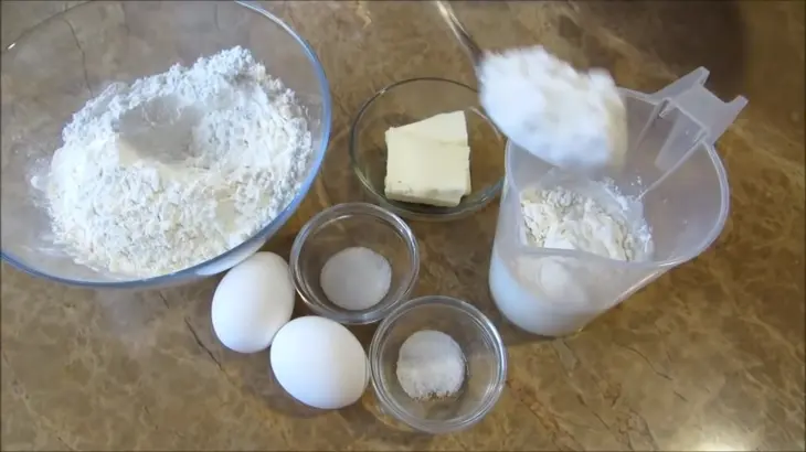 Рогалики с капустой: шаг 1
