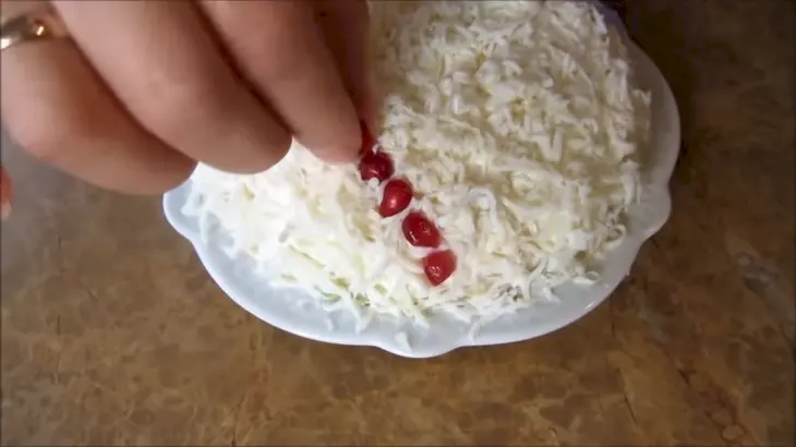 Салат "игрушка": шаг 7