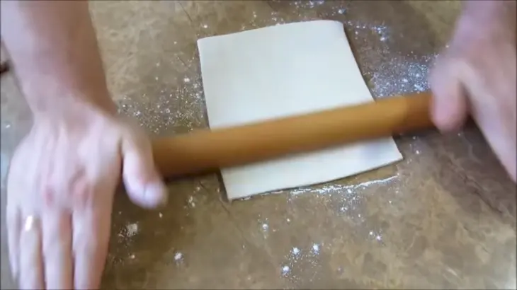 Закусочный рулет с фаршем: шаг 4