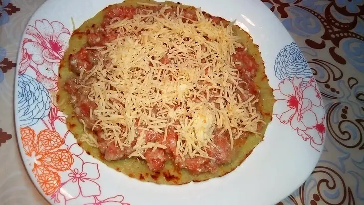 Рулеты из картофеля с мясом и сыром запеченные в духовке: шаг 4