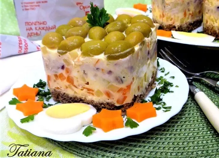 Салат с сельдью в кефирном желе: шаг 7