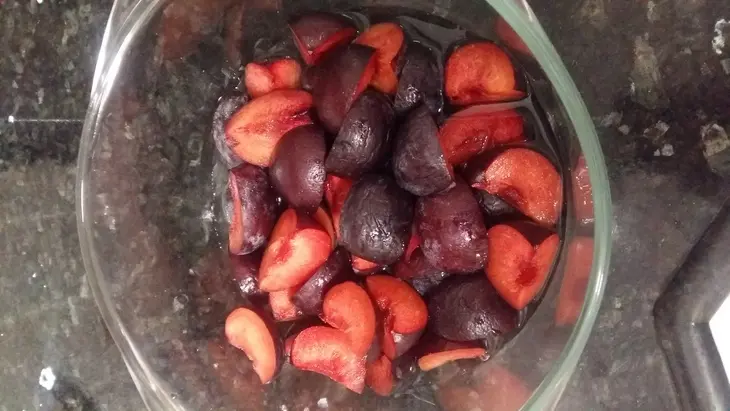 Сливовый соус к мясу и рыбе.: шаг 2