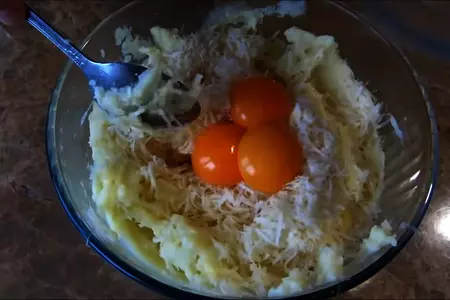 Картофельные гнезда с начинкой: шаг 3