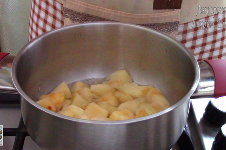 Яблочный постный пирог перевертыш с кремом: шаг 8