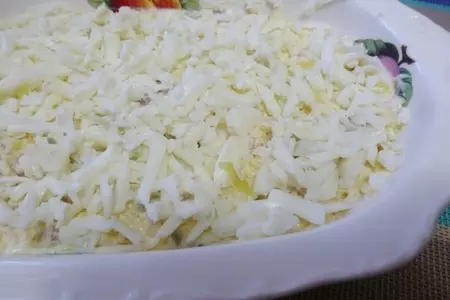 Салат "мимоза" с сыром и яблоком: шаг 4