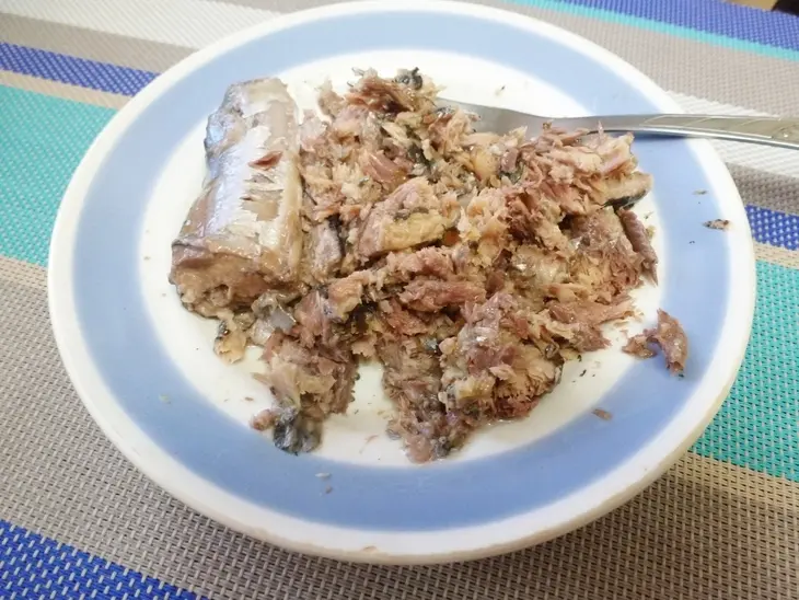 Салат "мимоза" с сыром и яблоком: шаг 5