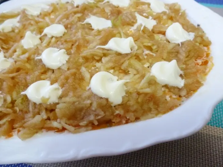 Салат "мимоза" с сыром и яблоком: шаг 8