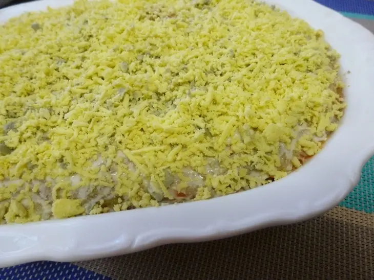 Салат "мимоза" с сыром и яблоком: шаг 9