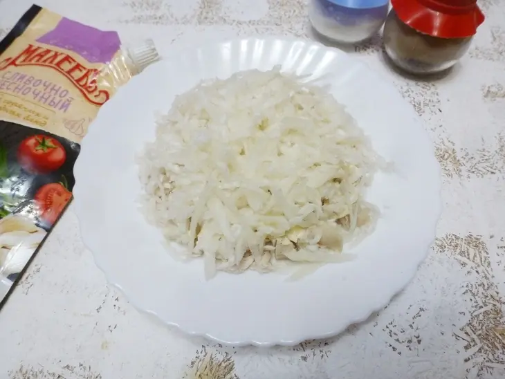 Салат с курицей и дайконом: шаг 6