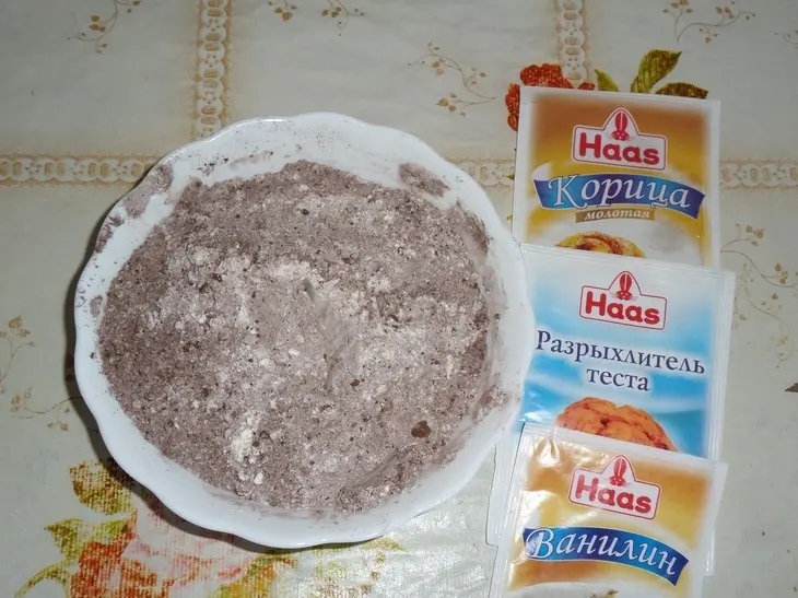 Шоколадный пирог с цедрой и цукатами: шаг 7