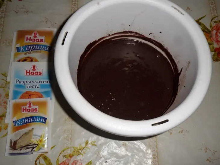 Шоколадный пирог с цедрой и цукатами: шаг 10