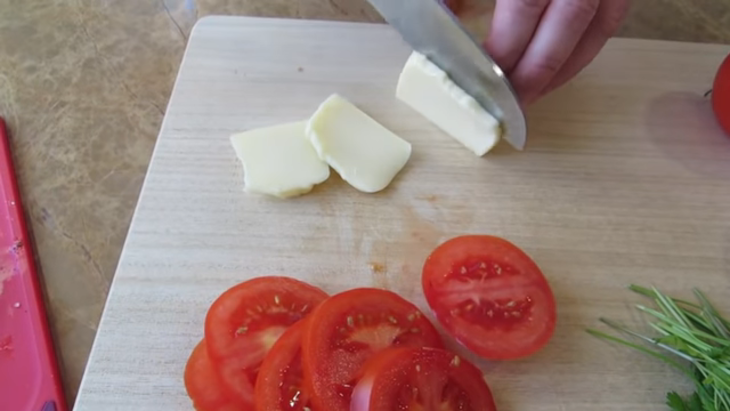 Фаршированная грудка с помидорами и сыром: шаг 4