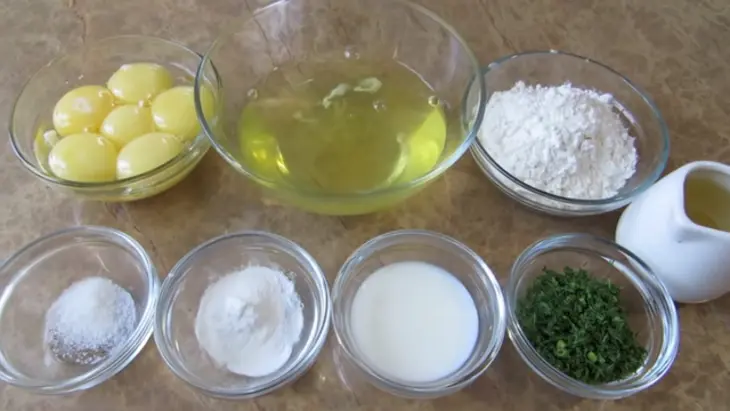 Умопомрачительная закуска / рулет с крабовыми палочками: шаг 1