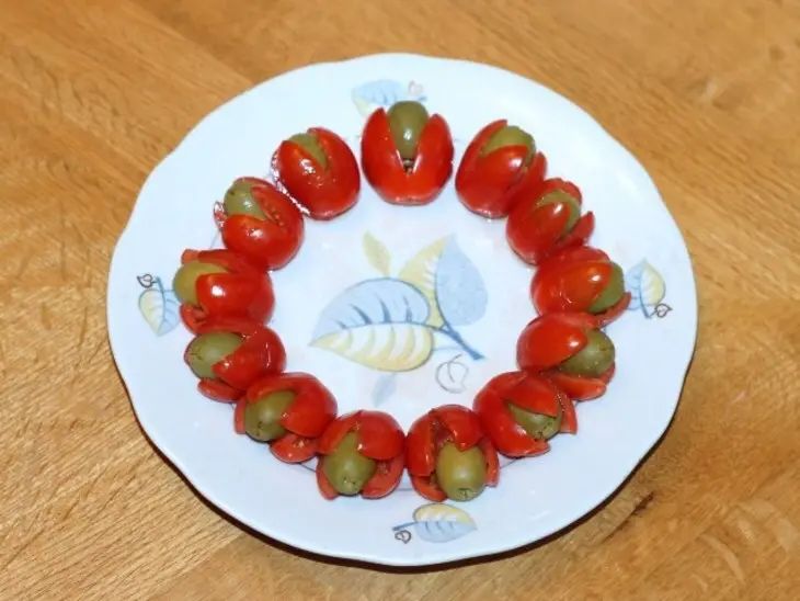 Закусочные корзиночки с помидорами черри: шаг 1