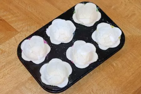 Закусочные корзиночки с помидорами черри: шаг 4