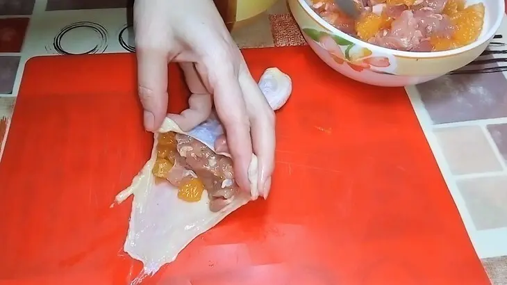 Сочные фаршированные куриные ножки: шаг 1