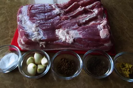 Вкуснейшая грудинка в духовке - вместо колбасы: шаг 1