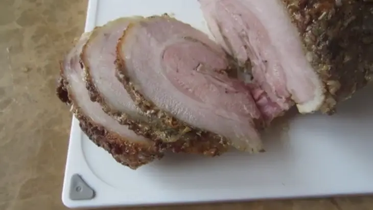 Вкуснейшая грудинка в духовке - вместо колбасы: шаг 7