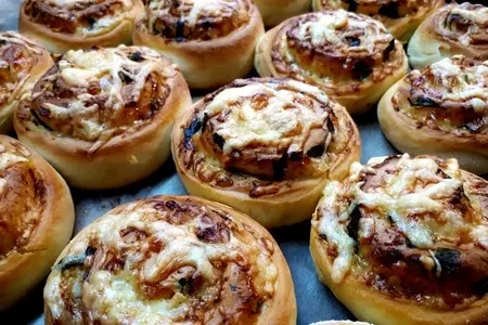 Булочки с сыром и чесноком: шаг 1