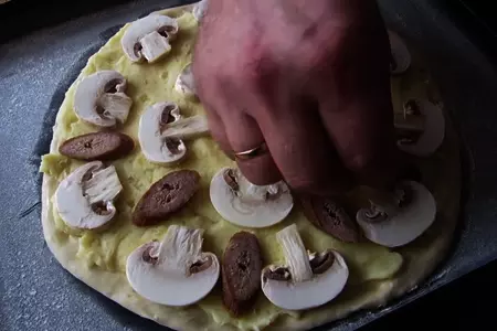 Пицца с картофельным пюре: шаг 7