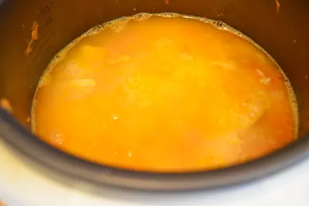 Плов с кальмарами в мультиварке: шаг 6