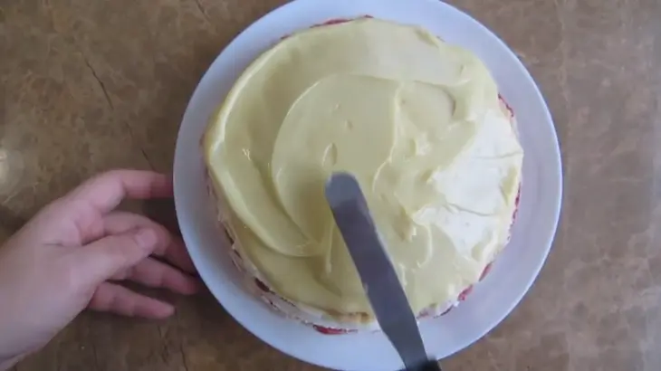 Блинный торт с клубникой и творогом: шаг 9