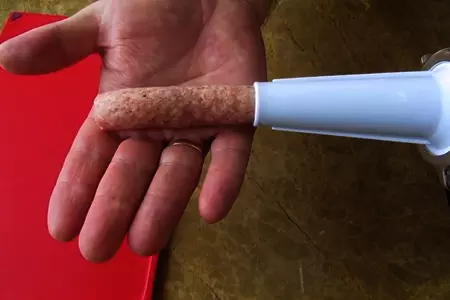 Немецкие клецки schupfnudeln с чесночными колбасками: шаг 3