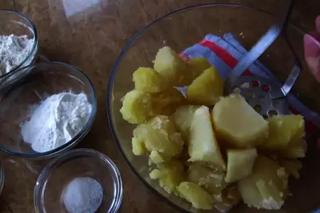 Немецкие клецки schupfnudeln с чесночными колбасками: шаг 5