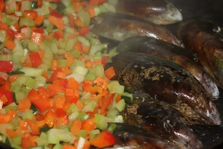 Острый жареный рис с морепродуктами: шаг 9