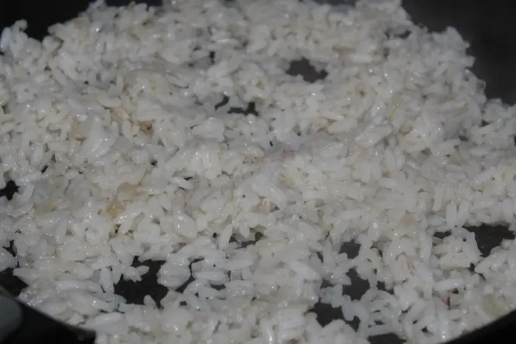 Острый жареный рис с морепродуктами: шаг 13
