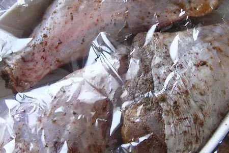 Голень индейки, шпигованная пряной морковью: шаг 2