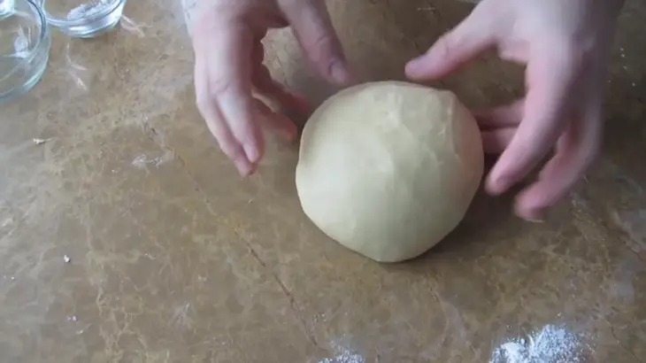 Булочки с изюмом: шаг 4