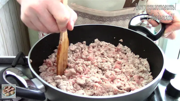 Заливной пирог с картофелем и мясом: шаг 2